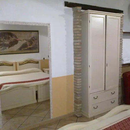 Oda ve Kahvaltı Sardinia Domus 3*