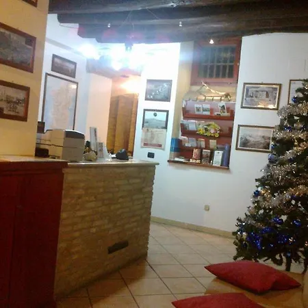 Sardinia Domus Oda ve Kahvaltı 3*