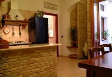 Sardinia Domus Alojamento de Acomodação e Pequeno-almoço 3*
