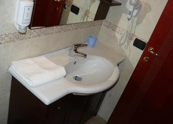 撒丁尼亚多莫斯酒店 3* 卡利亚里