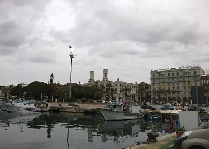 撒丁尼亚多莫斯酒店