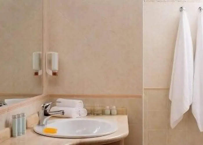 撒丁尼亚多莫斯酒店 3*