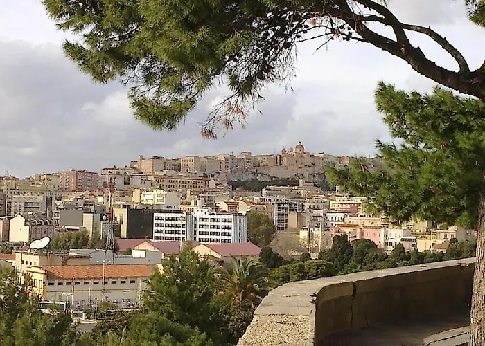 住宿加早餐酒店 撒丁尼亚多莫斯酒店 卡利亚里