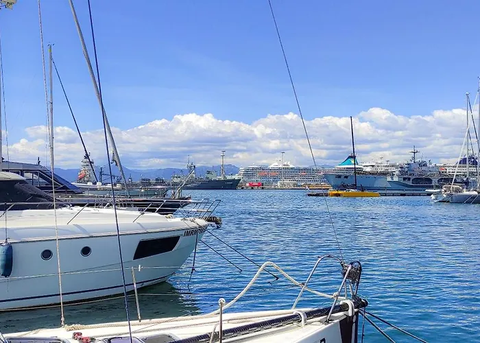 撒丁尼亚多莫斯酒店