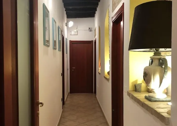 住宿加早餐酒店 撒丁尼亚多莫斯酒店 3*