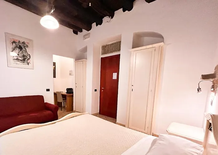 撒丁尼亚多莫斯酒店 3*