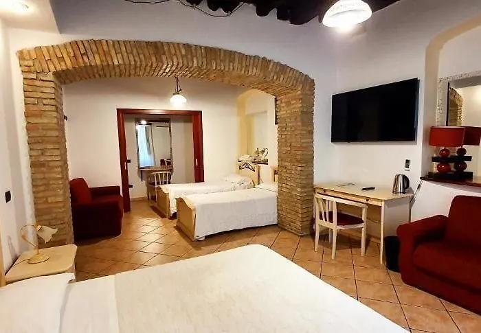 撒丁尼亚多莫斯酒店 3*