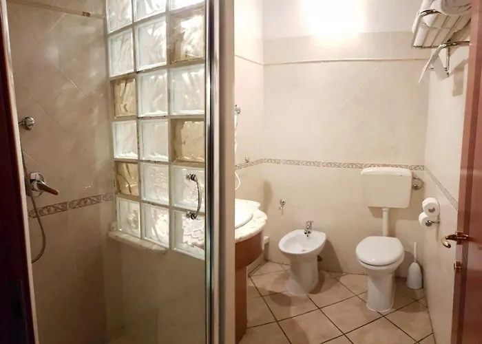 撒丁尼亚多莫斯酒店 住宿加早餐酒店