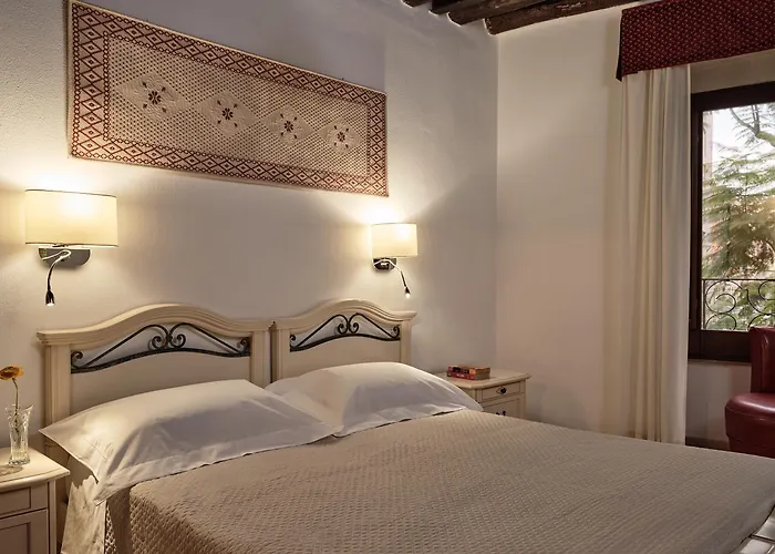 撒丁尼亚多莫斯酒店 住宿加早餐酒店 3*