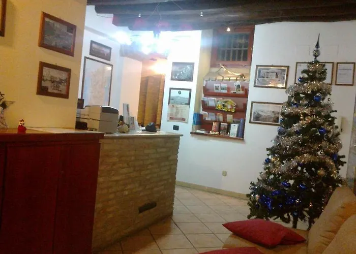 撒丁尼亚多莫斯酒店 住宿加早餐酒店 3*